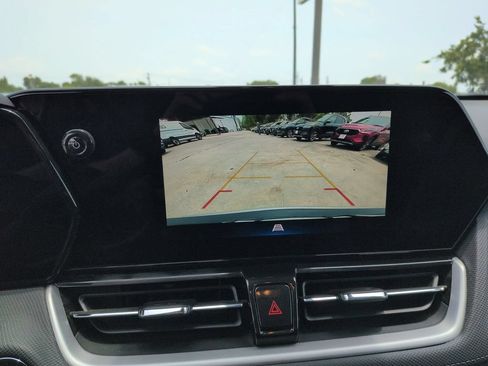 Used 2025 Chevrolet TrailBlazer LT AWD/4WD image 18