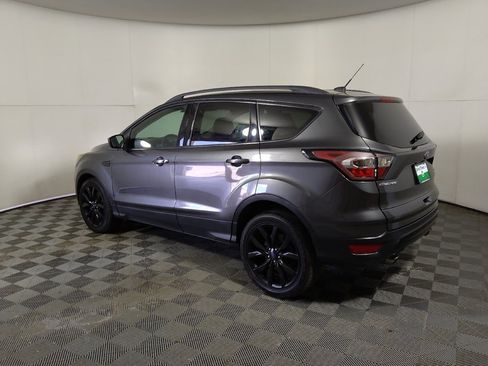 Used 2017 Ford Escape SE w/ Equipment Group 201A AWD/4WD image 3