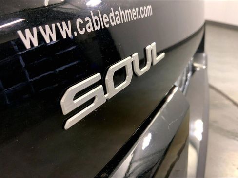 Certified 2025 Kia Soul LX image 8