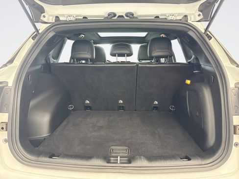 Used 2023 Jeep Compass Latitude w/ Sun and Sound Group AWD/4WD image 19