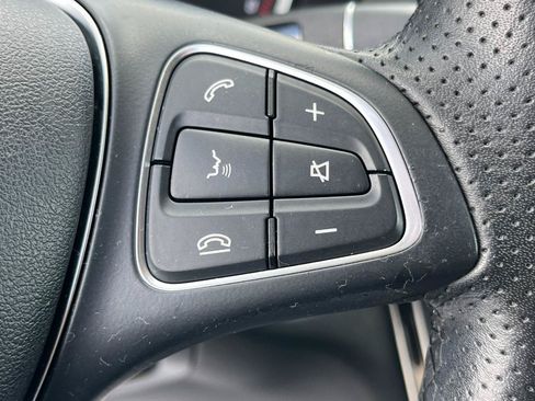 Used 2017 Mercedes-Benz GLC 300 4MATIC Coupe image 32