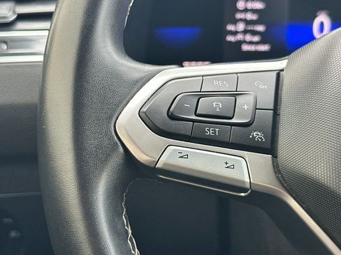 Used 2023 Volkswagen Tiguan SE image 27