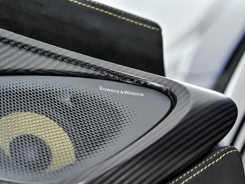 Used 2020 McLaren 600LT Spider RWD image 18