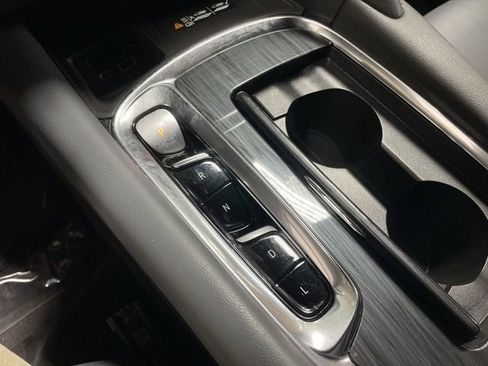 Used 2023 Buick Enclave Essence w/ Sport Touring Edition image 20