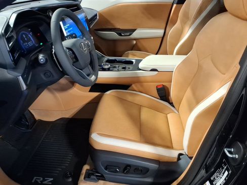New 2026 Lexus RZ 450e AWD image 5