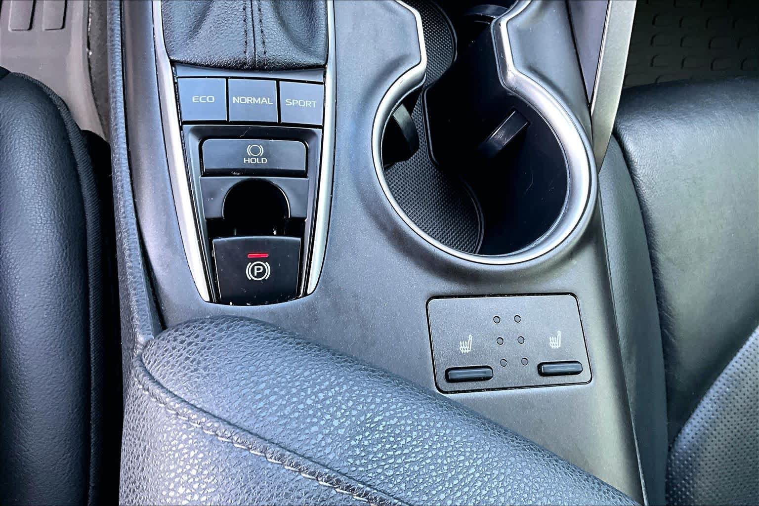 Certified 2023 Toyota Camry XLE w/ Navigation Package FWD image 35