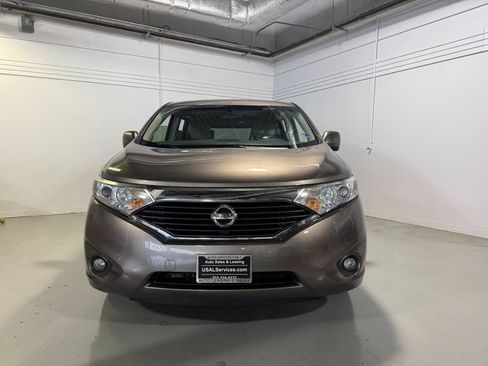 Used 2017 Nissan Quest SV FWD image 2