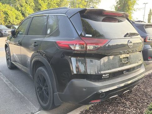 Used 2023 Nissan Rogue SV w/ SV Premium B Package FWD image 4