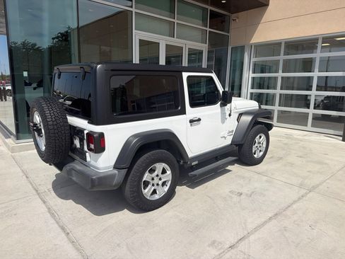 Used 2020 Jeep Wrangler Sport AWD/4WD image 5