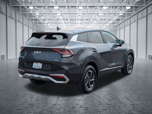 Used 2023 Kia Sportage LX AWD/4WD image 5