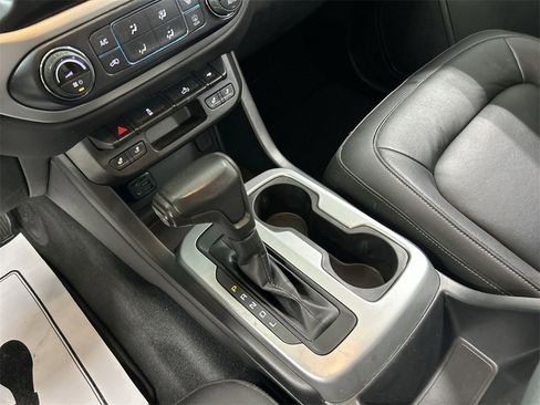 Used 2020 Chevrolet Colorado LT w/ Luxury Package image 18
