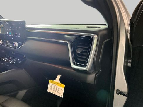 Used 2025 GMC Canyon Elevation w/ Convenience Package RWD image 17