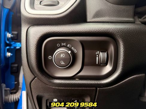 Used 2021 RAM 1500 Big Horn AWD/4WD image 23