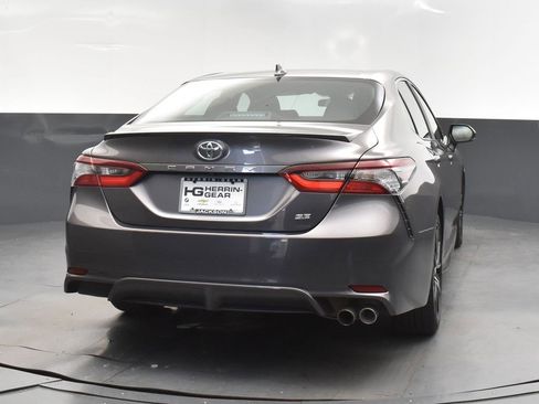 Used 2023 Toyota Camry SE image 7