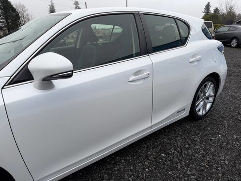 Used 2015 Lexus CT 200h image 11
