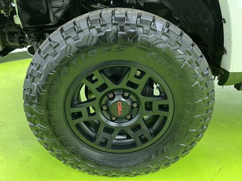 Used 2016 Toyota 4Runner SR5 image 14