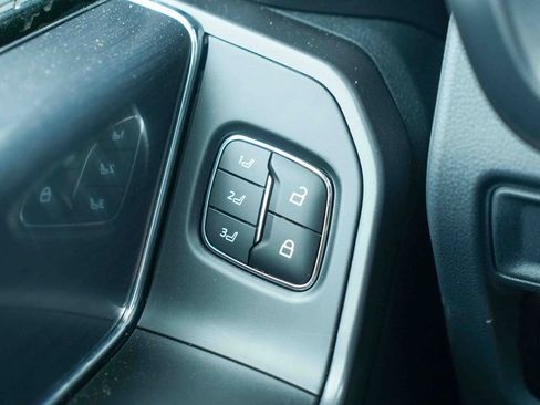 Used 2026 Ford F150 Lariat AWD/4WD image 28