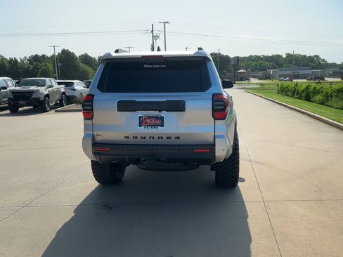 Used 2025 Toyota 4Runner TRD Off-Road image 7