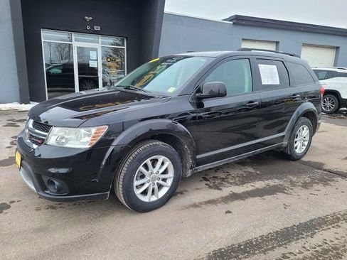 Used 2017 Dodge Journey SXT w/ Comfort/Convenience Group image 2