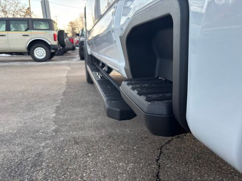 New 2026 Ford F250 Lariat w/ Black Appearance Package image 17