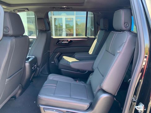 New 2026 Chevrolet Suburban RST w/ Advanced Technology Package AWD/4WD image 17