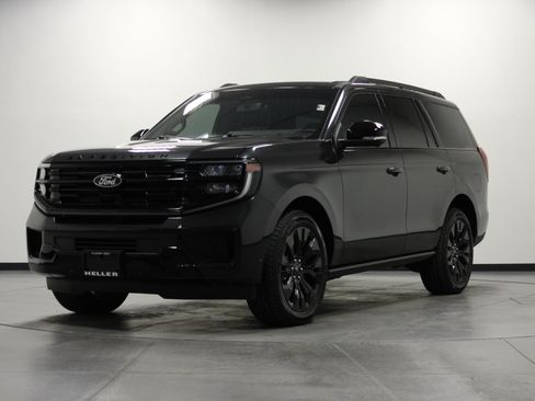 Used 2025 Ford Expedition Platinum w/ Stealth Appearance Package AWD/4WD image 8