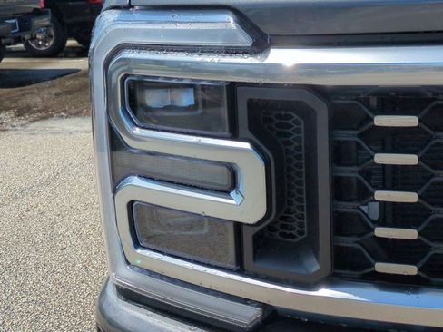 New 2025 Ford F350 Platinum w/ FX4 Off-Road Package image 10