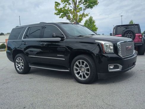 Used 2016 GMC Yukon Denali RWD image 2