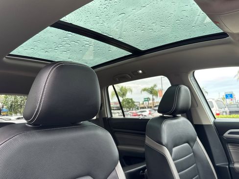 Used 2023 Volkswagen Atlas SEL Premium image 18