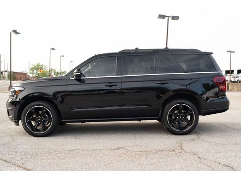 Used 2024 Ford Expedition Limited RWD image 5