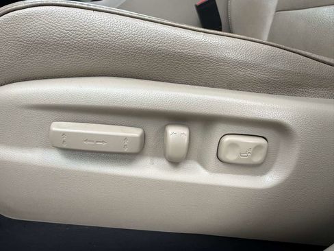 Used 2012 Honda Pilot EX-L image 11