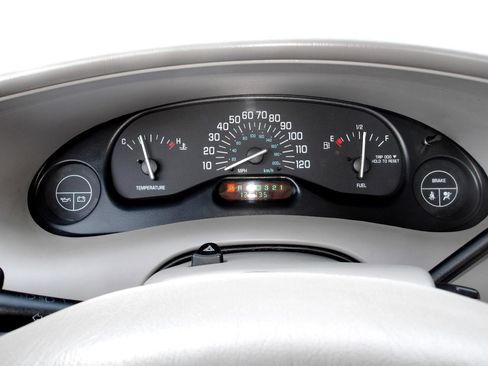 Used 2005 Buick Century Custom image 14