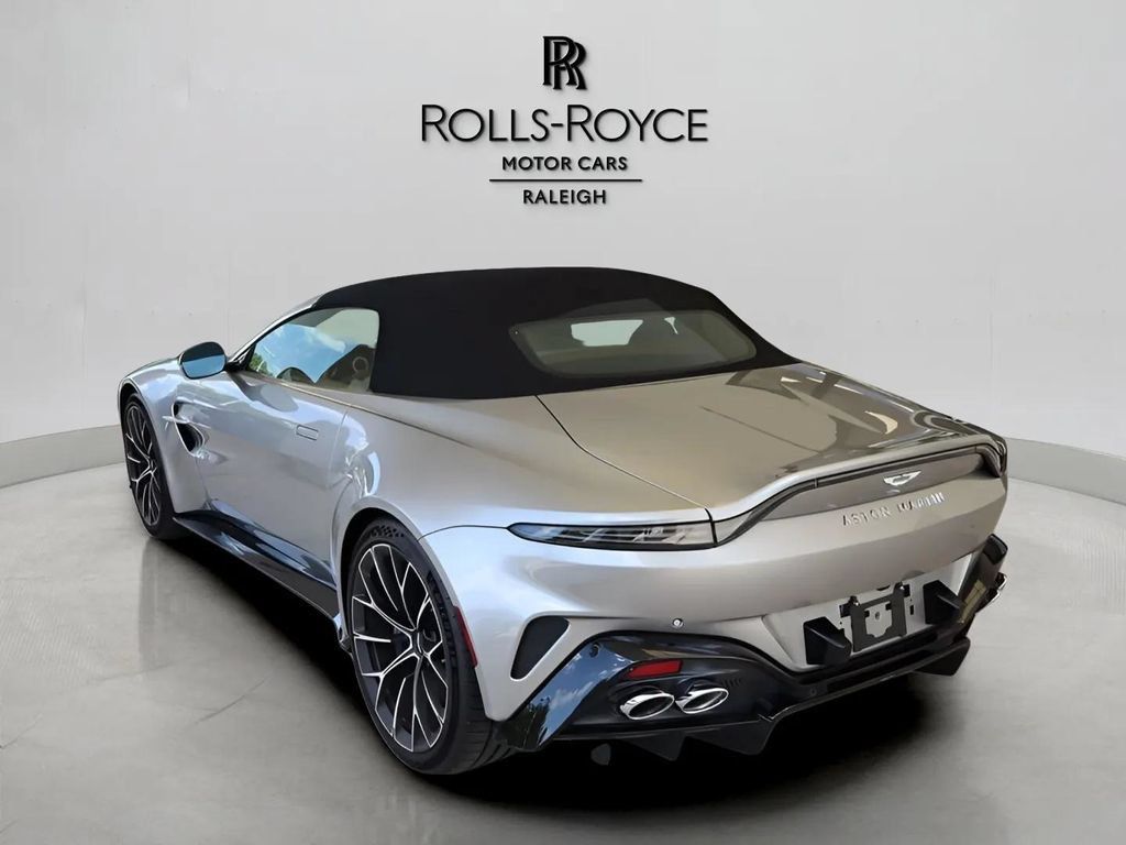 Used 2026 Aston Martin V8 Vantage Convertible RWD image 7