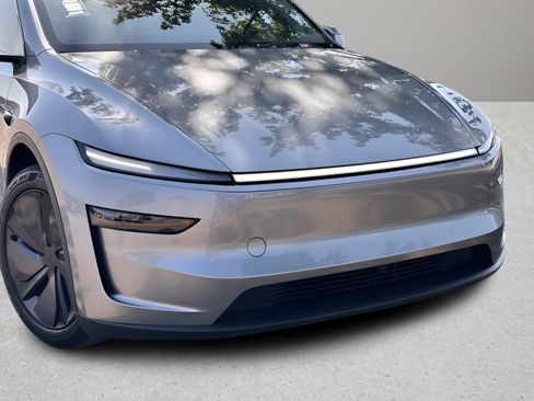 Used 2026 Tesla Model Y Long Range AWD/4WD image 25