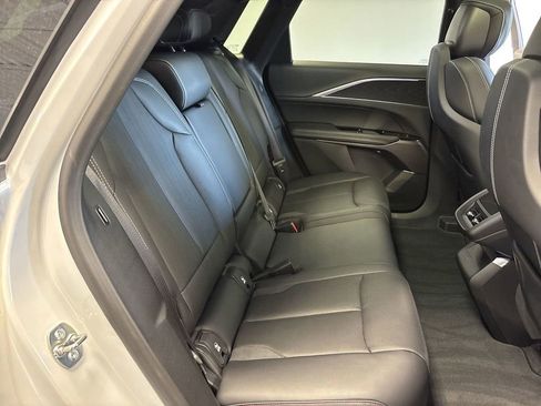 New 2025 Cadillac Lyriq Luxury image 32