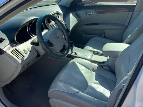 Used 2011 Toyota Avalon image 30