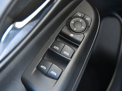 Used 2025 Buick Envista Preferred FWD image 34
