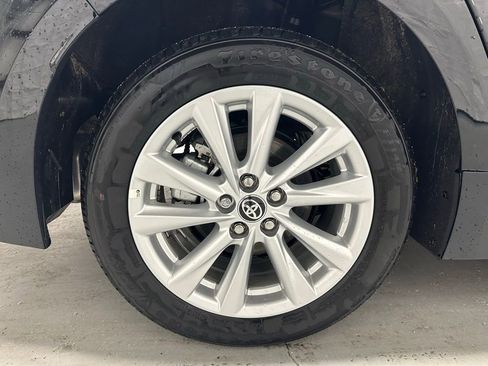 Used 2025 Toyota Corolla LE w/ LE Premium Package image 63