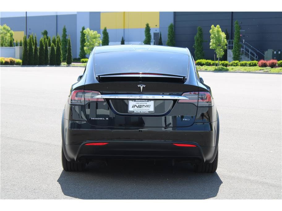 Used 2018 Tesla Model X 75D AWD/4WD image 3