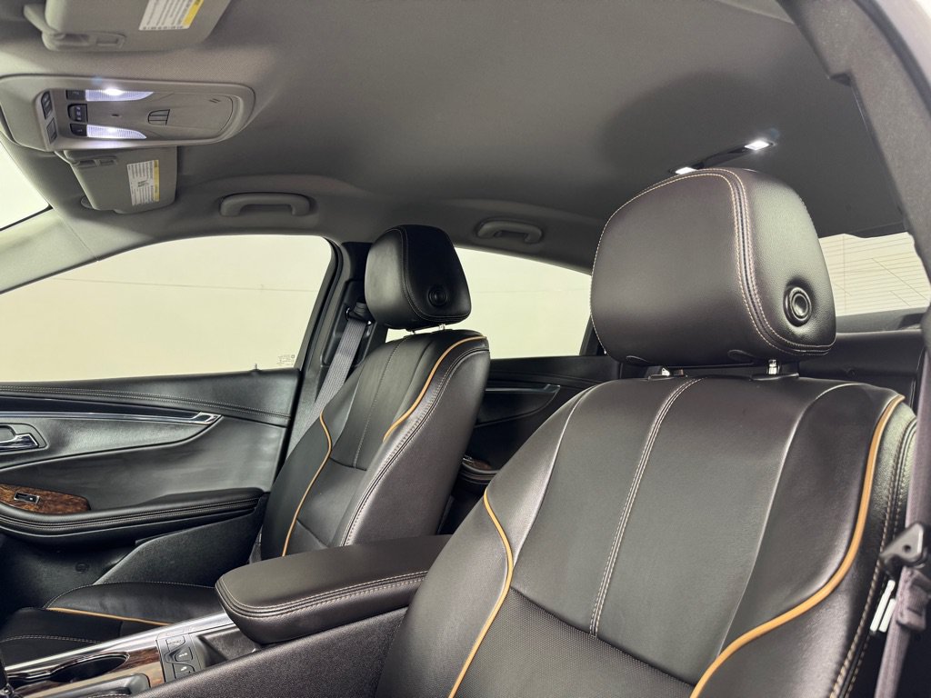 Used 2015 Chevrolet Impala LTZ FWD image 12