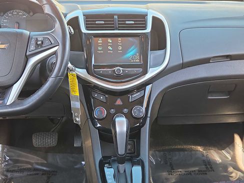 Used 2017 Chevrolet Sonic LT image 28