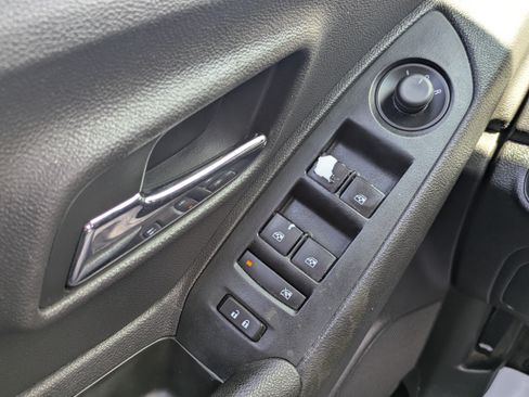 Used 2020 Chevrolet Trax LS FWD image 21