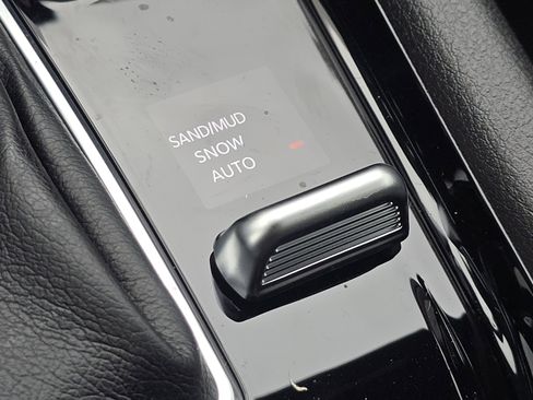 New 2026 Jeep Compass Latitude AWD/4WD image 7