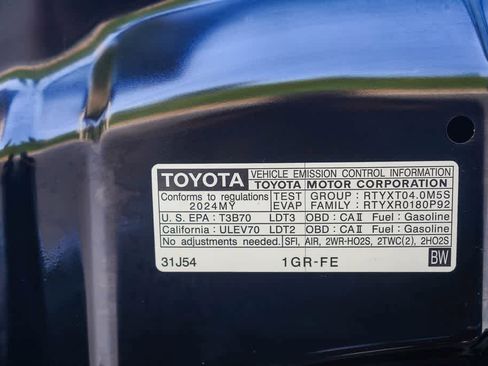 Used 2024 Toyota 4Runner TRD Off-Road Premium w/ Moonroof Package AWD/4WD image 29