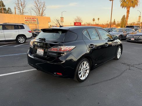 Used 2013 Lexus CT 200h image 3