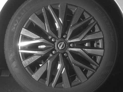 Used 2025 Nissan Altima 2.5 SV image 13