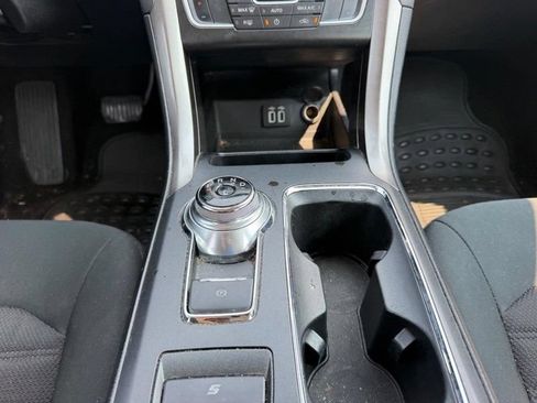 Used 2020 Ford Fusion SE FWD image 14