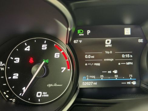 Used 2022 Alfa Romeo Stelvio Ti AWD/4WD image 27