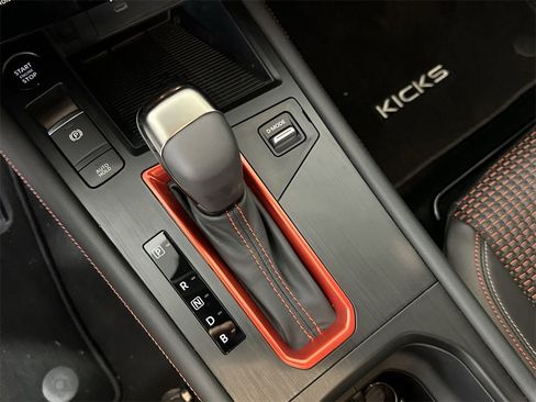 New 2025 Nissan Kicks SR image 21