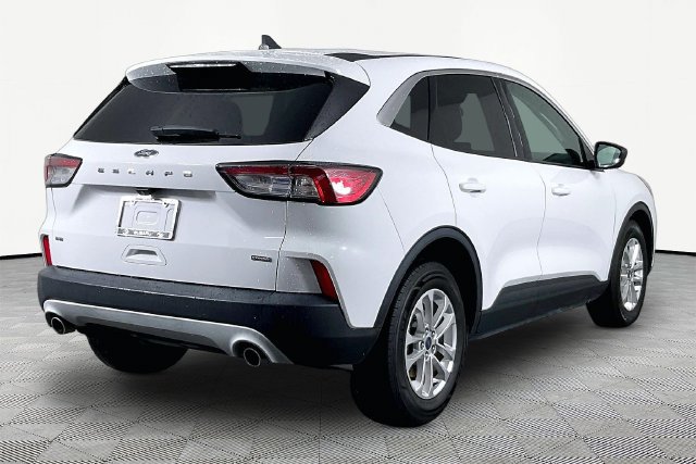 Used 2022 Ford Escape SE FWD image 4